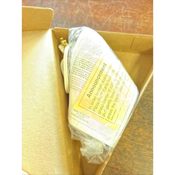 Regal Pizza Pal Electric Pizza Cutter K7860 Tested and Works With Paperwork - Picture 4 of 6